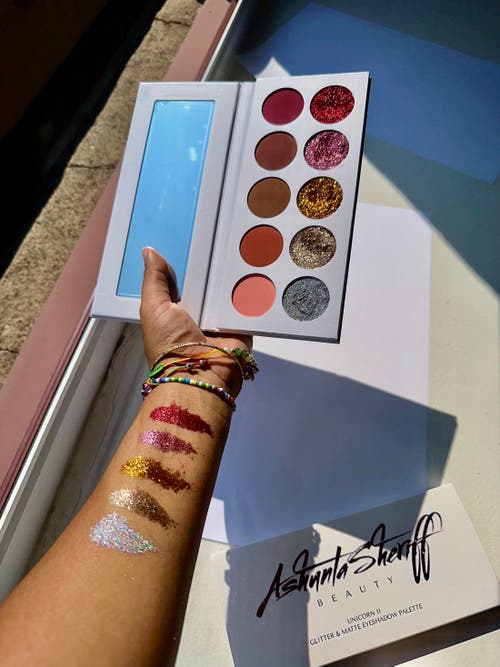 Ashunta Sheriff Beauty Unicorn Multichrome Glitter Shadow Palettee In Glitter & Matte Shadow Pallete
