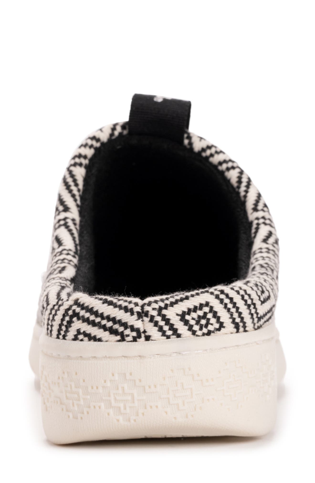 MUK LUKS Hailey Faux Shearling Clog Slipper, Alternate, color, 