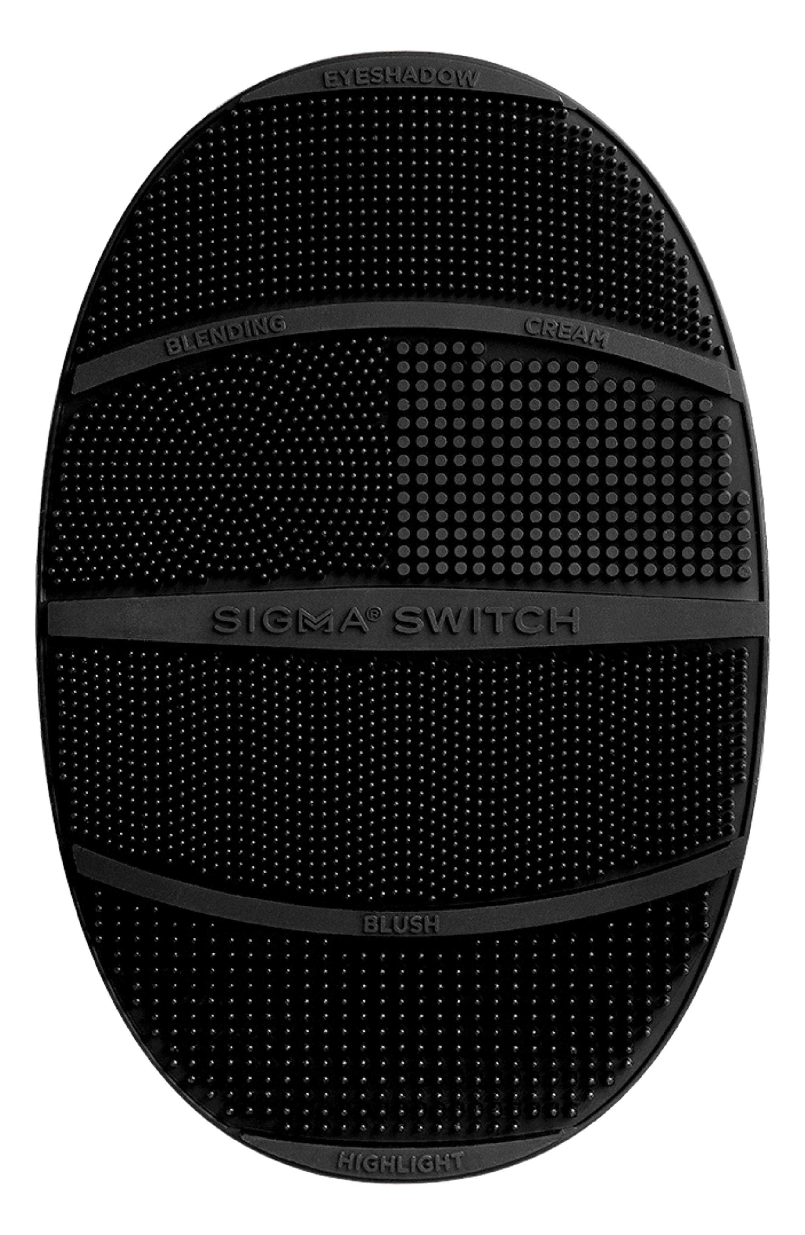 Sigma Beauty Switch Silicone Makeup Brush Cleansing Mat 