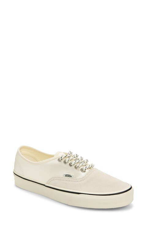 Aunthetic Stackform Sneaker