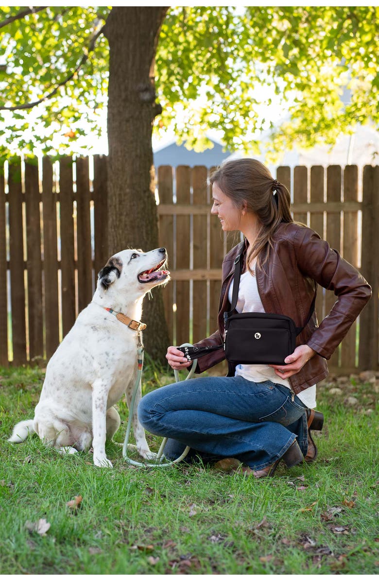 Puppington Walk Star Kit 3-in-1 Dog Walk Bag & Bowl plus Matching 90 Refill Dog Waste Bags, Alternate, color, Onyx Black