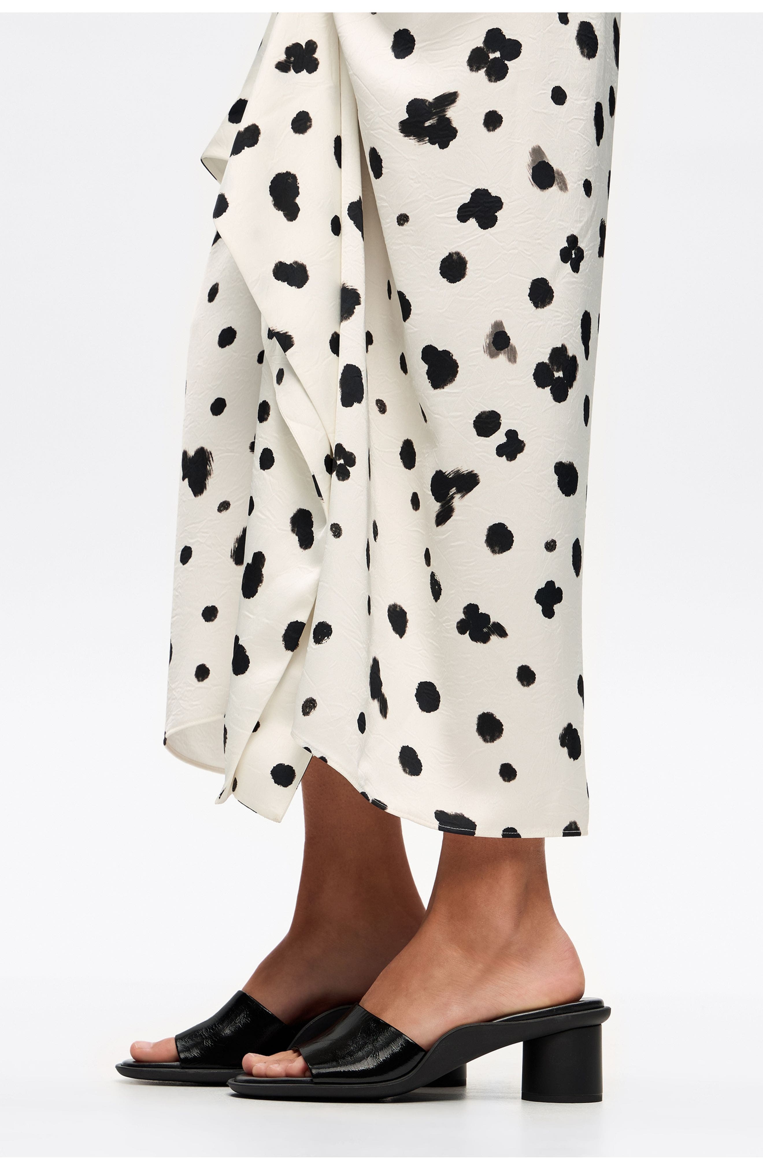 Bimba y Lola Leather Low Heel Sandal, Alternate, color, Black