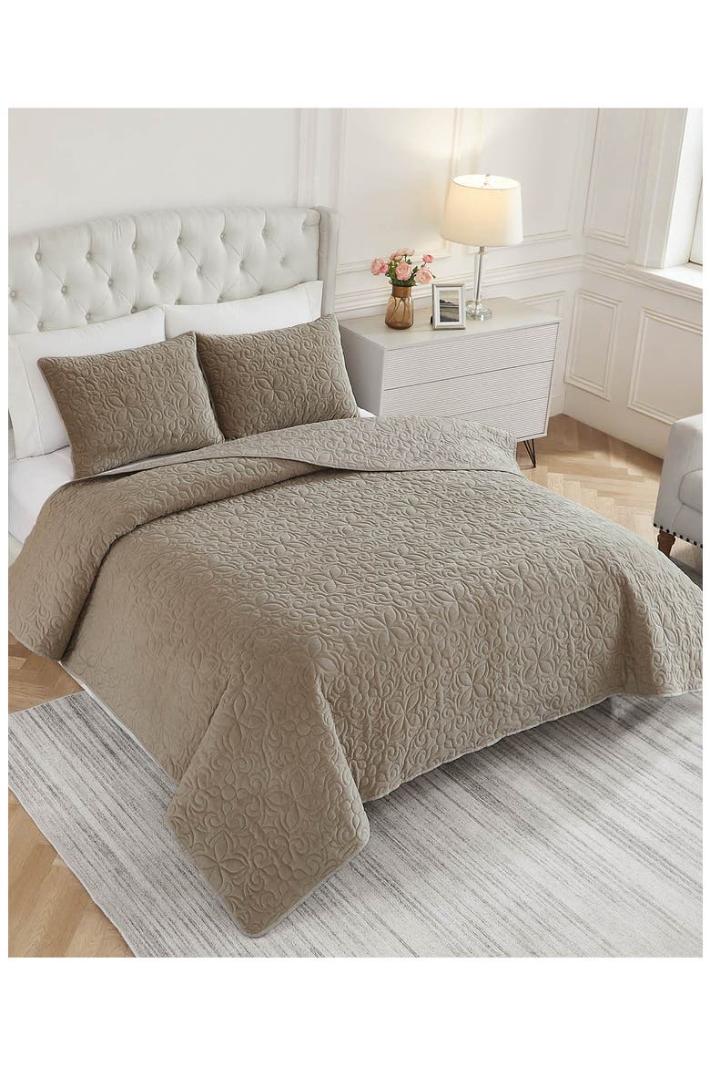 Astor Velvet Quilt Set, Alternate, color, BROWN
