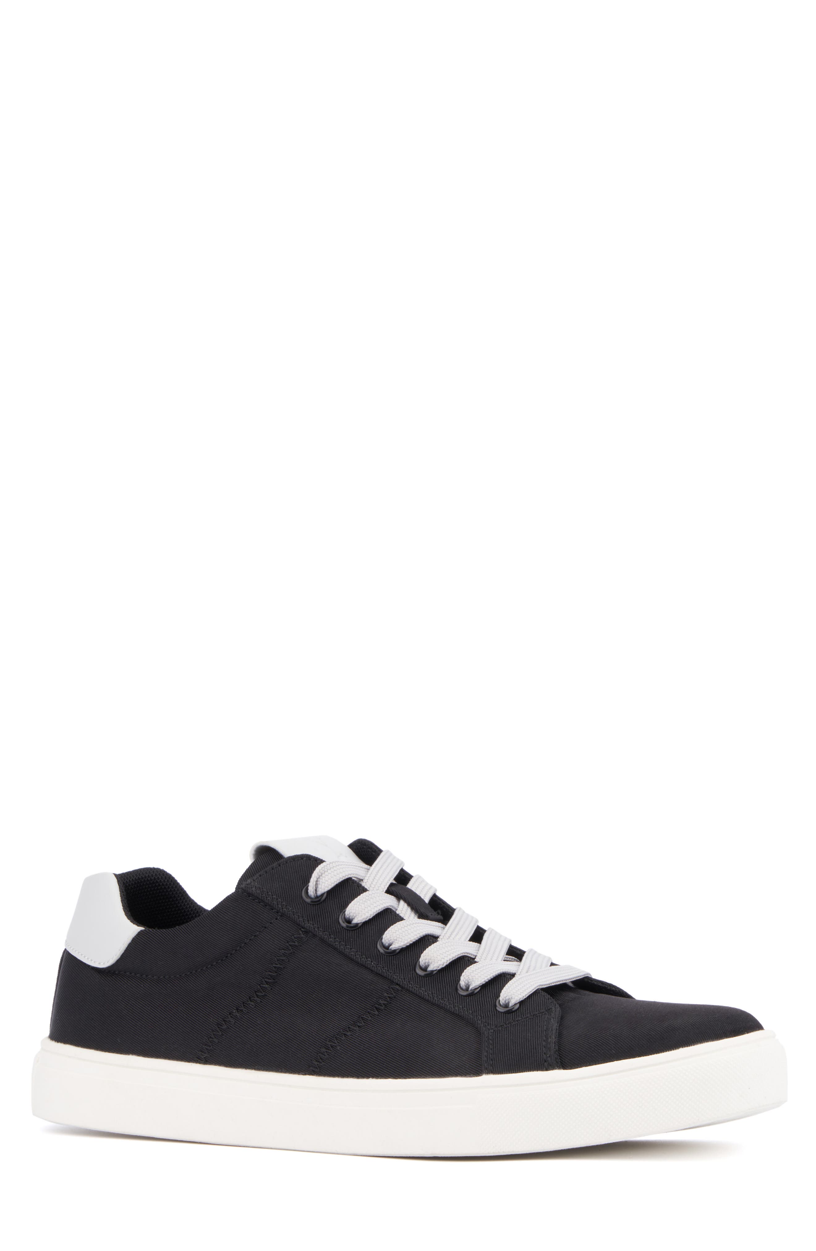 NEW YORK AND COMPANY Brad Low Top Sneaker