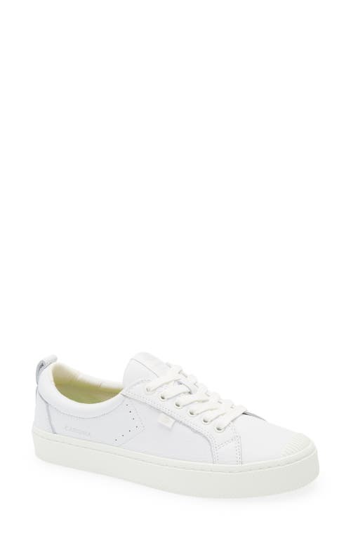 Cariuma Oca Low In White Premium Leather
