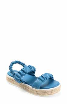 Journee Collection Knowles Platform Sandal