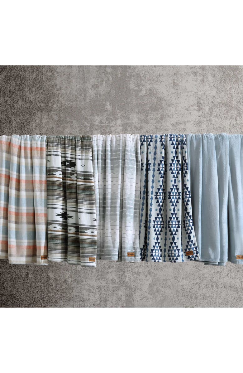 Wrangler Westin Throw Blanket, Alternate, color, Beige/ Blue