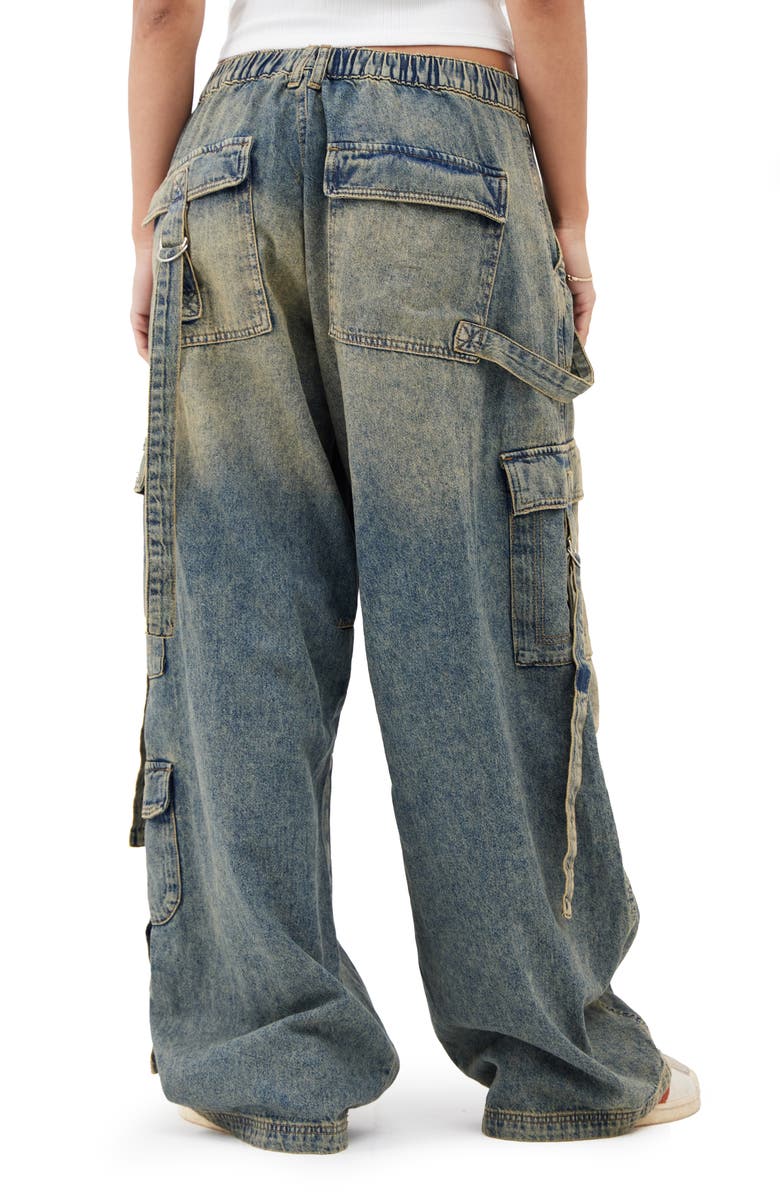 BDG Urban Outfitters Strappy Baggy Cargo Jeans, Alternate, color, Green Tint