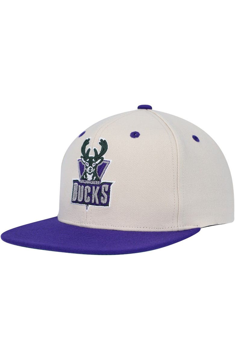 Mitchell & Ness Men's Mitchell & Ness  Cream/Purple Milwaukee Bucks Hardwood Classics 2-Tone Chain-Stitch Snapback Hat, Alternate, color, 