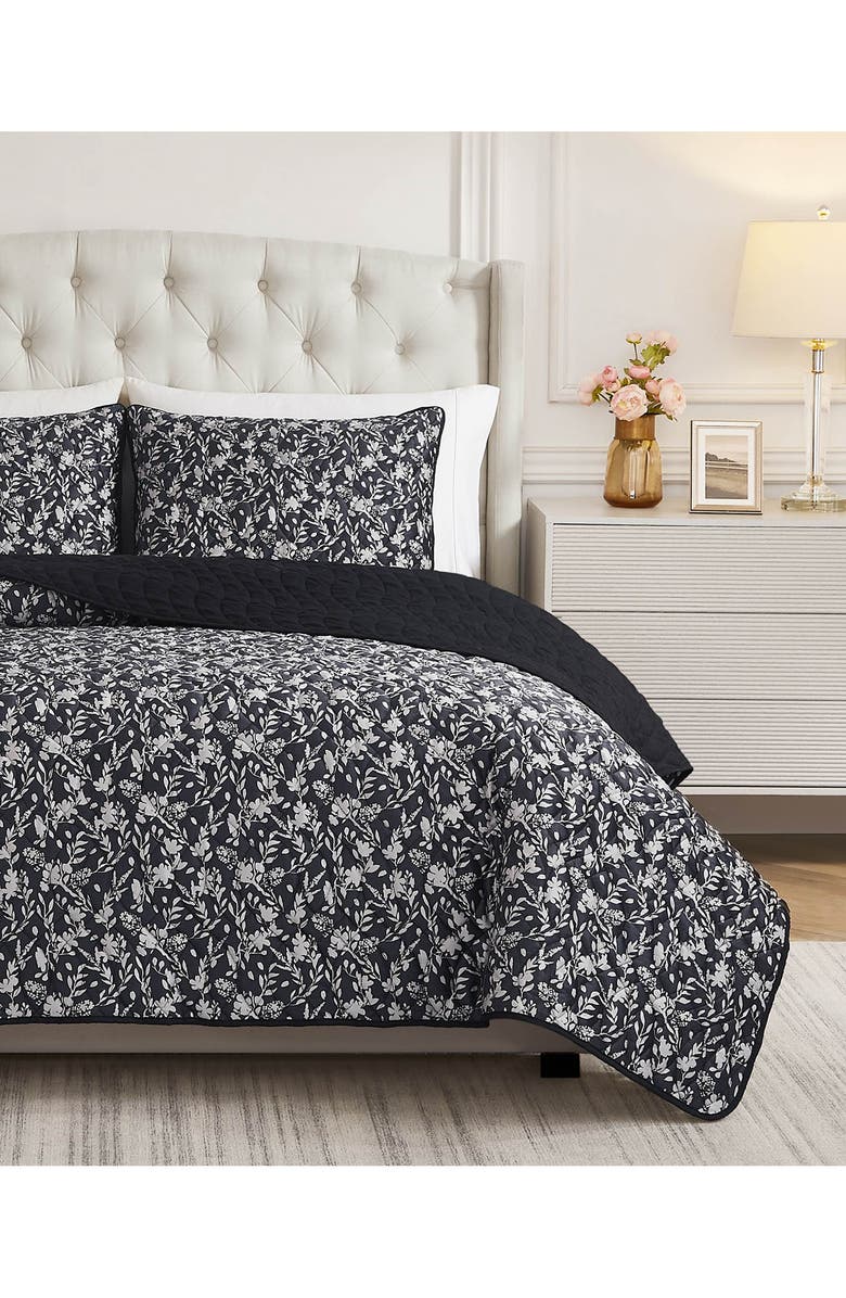 BCBG Vanna Velvet Quilt Set, Alternate, color, Black