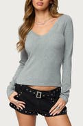 EDIKTED Larna Long Sleeve V-Neck T-Shirt