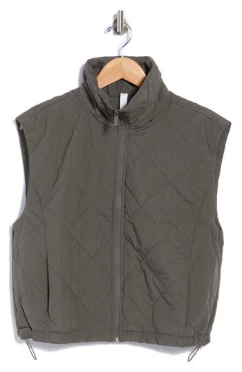 Z By Zella Wander Diamond Quilted Vest In Grey Harbor