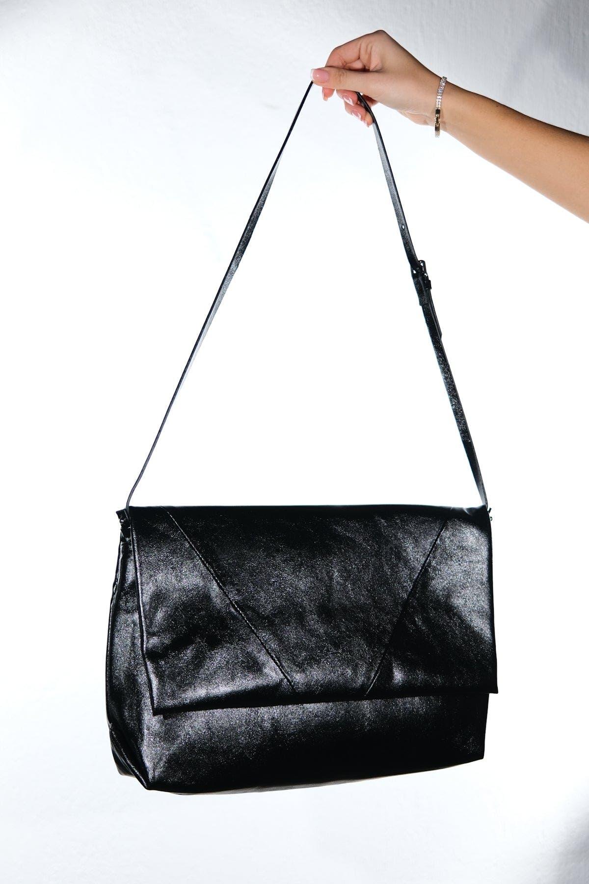 Prologue Shoes Chelsea Shoulder Bag, Main, color, Black