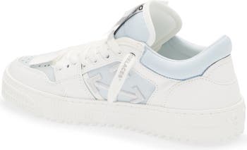 Off Court 3.0 Low Top Sneaker