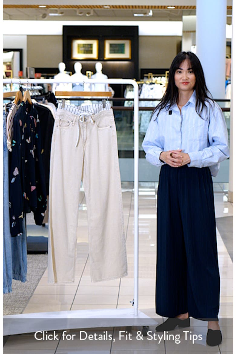 Featherweight Saige Boxer Relaxed Straight Leg Jeans video