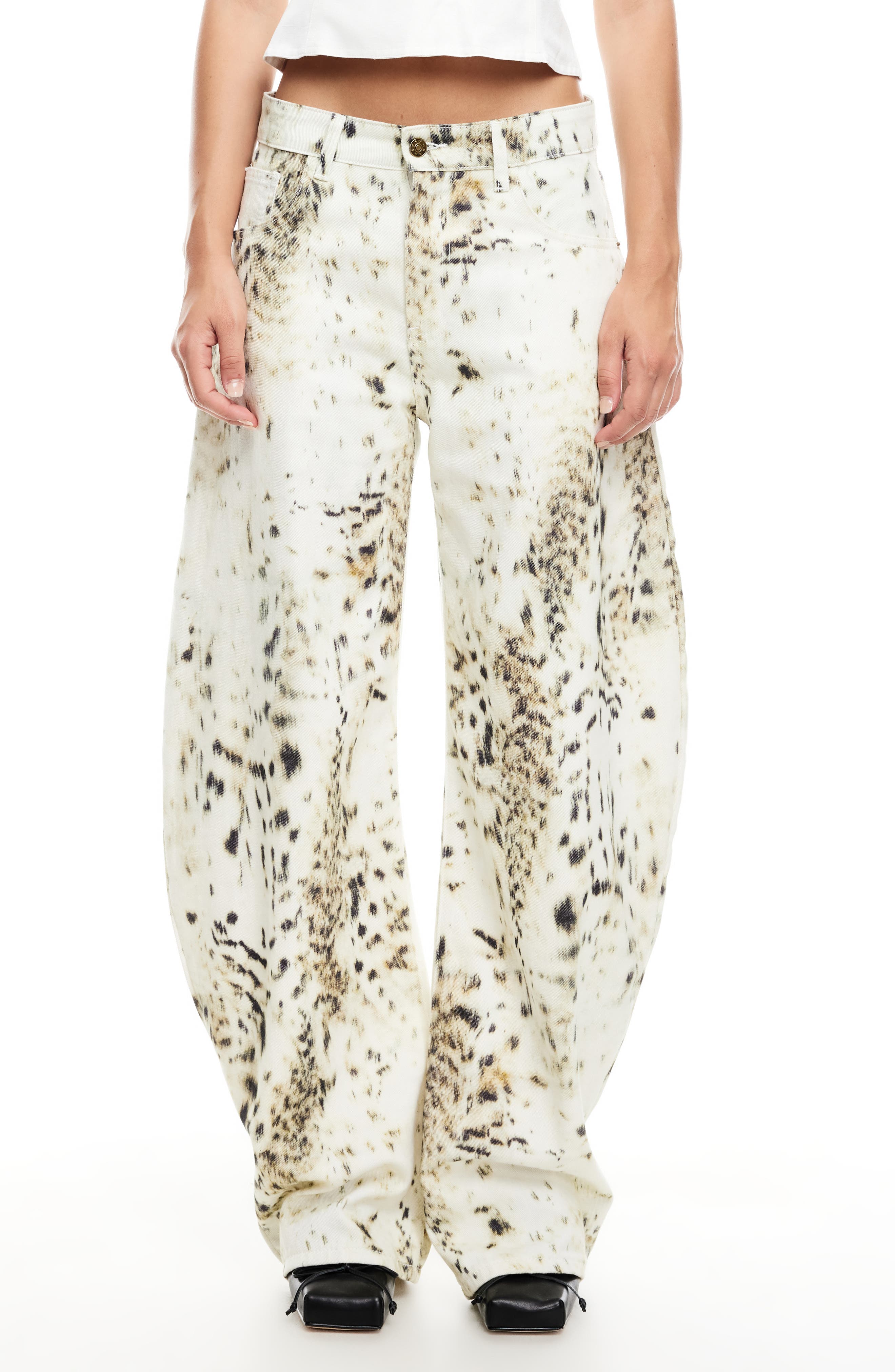 Horseshoe Print Barrel Leg Jeans