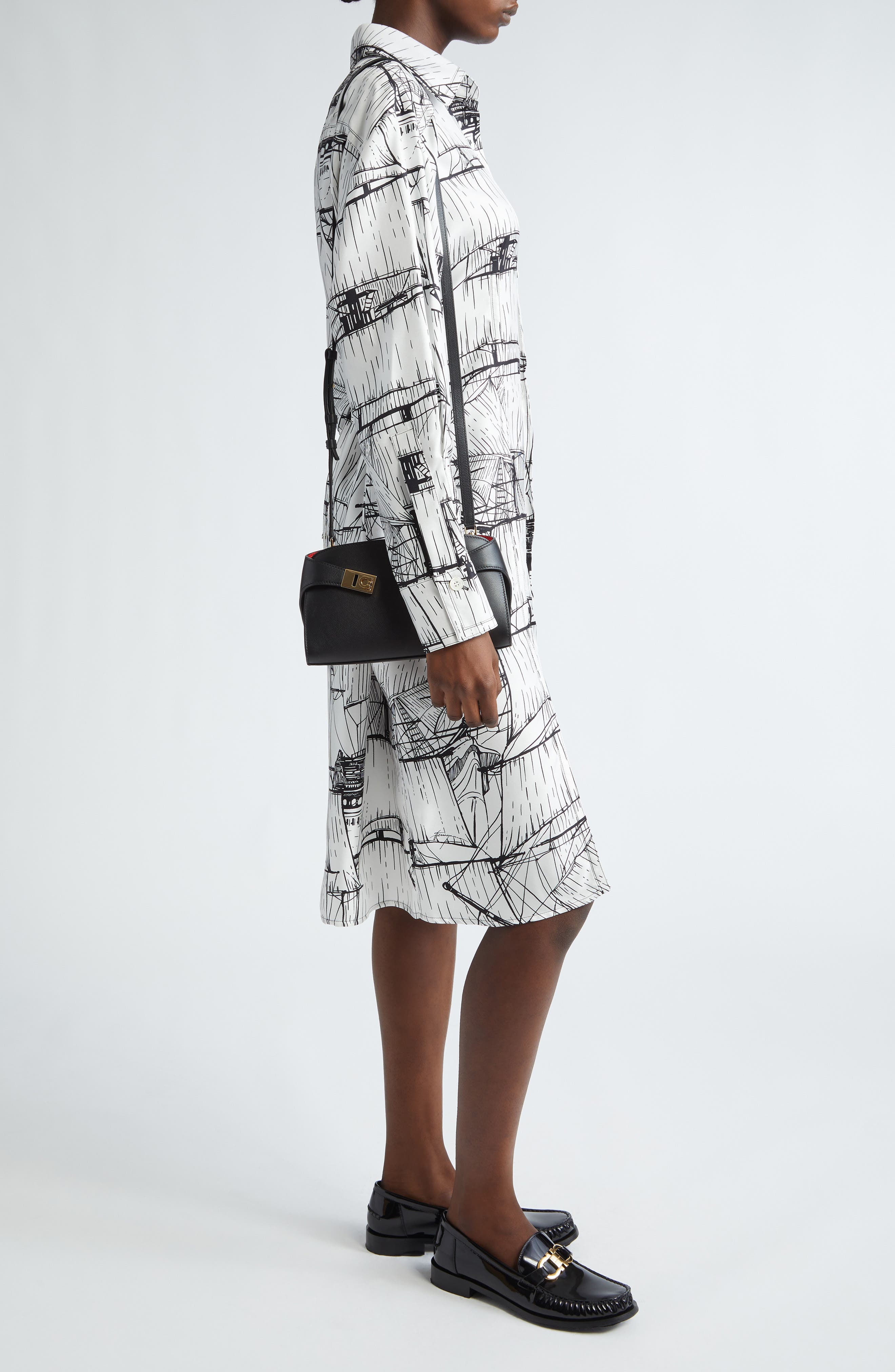 FERRAGAMO Hug Soft Leather Convertible Bag, Alternate, color, Nero