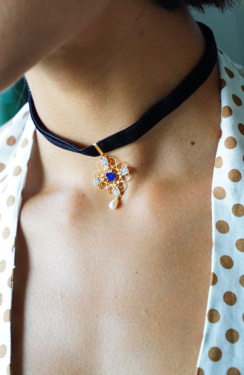 Rc Retro Chic Orchid Dream Choker In Black