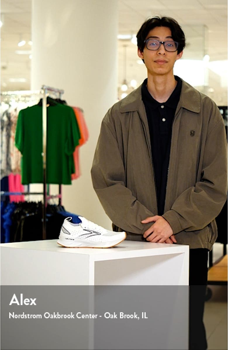 Levitate 6 Stealthfit Running Shoe, sales video thumbnail