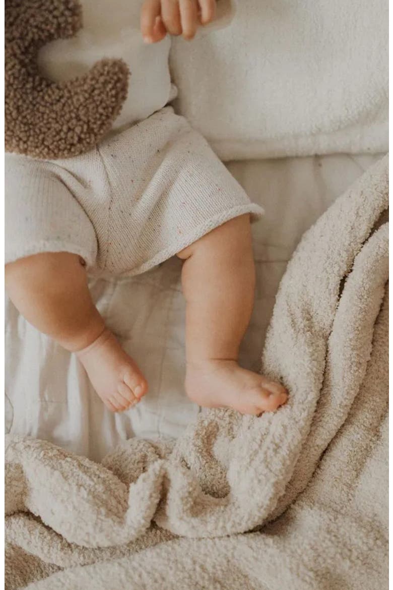 Snug Throw, Alternate, color, SAHARA TAN