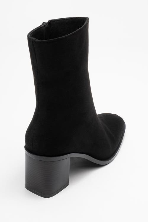 Prologue Shoes Chara Block Heel Ankle Boot In Black