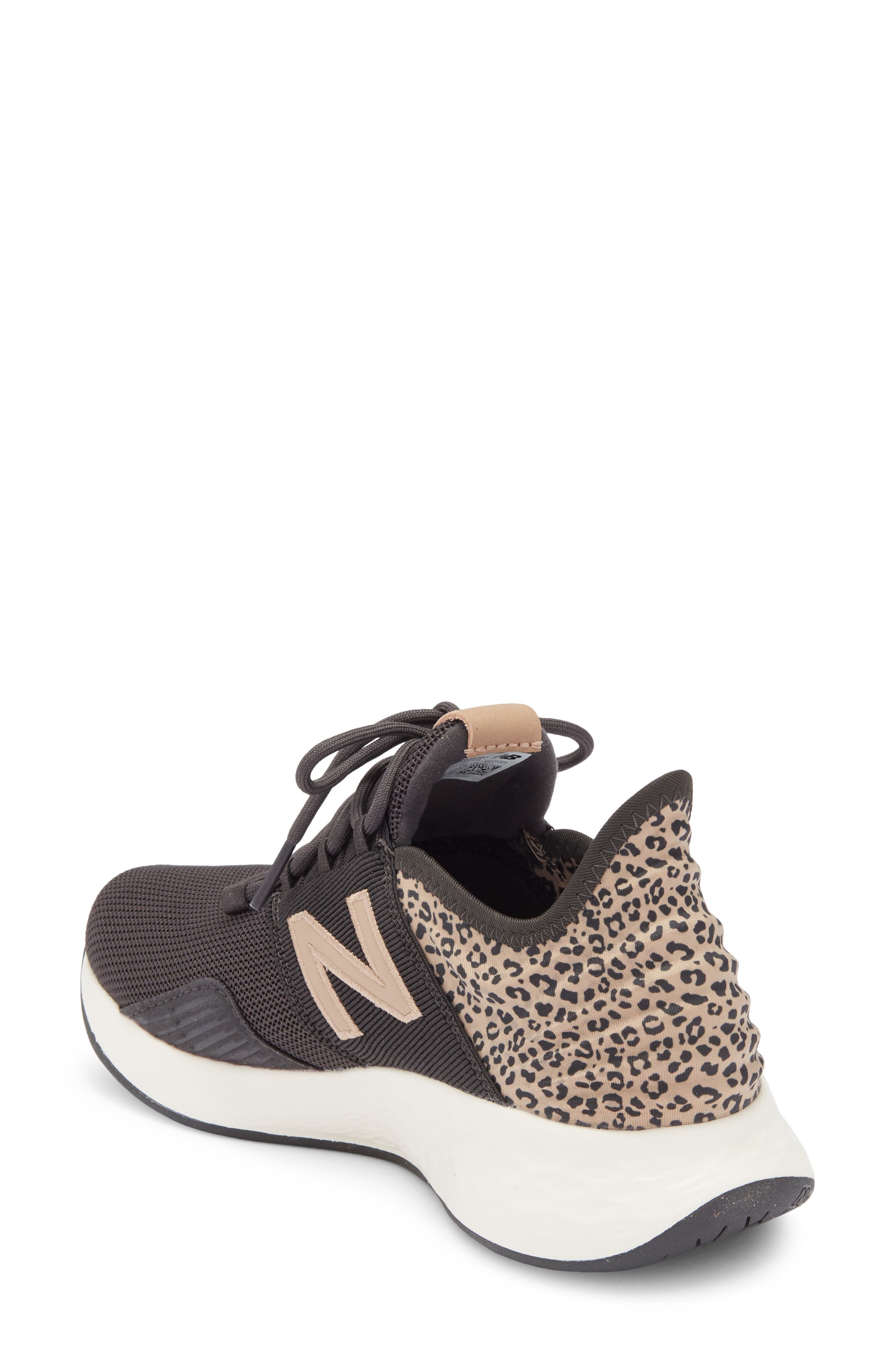 New Balance Roav Athletic Sneaker, Alternate, color, 