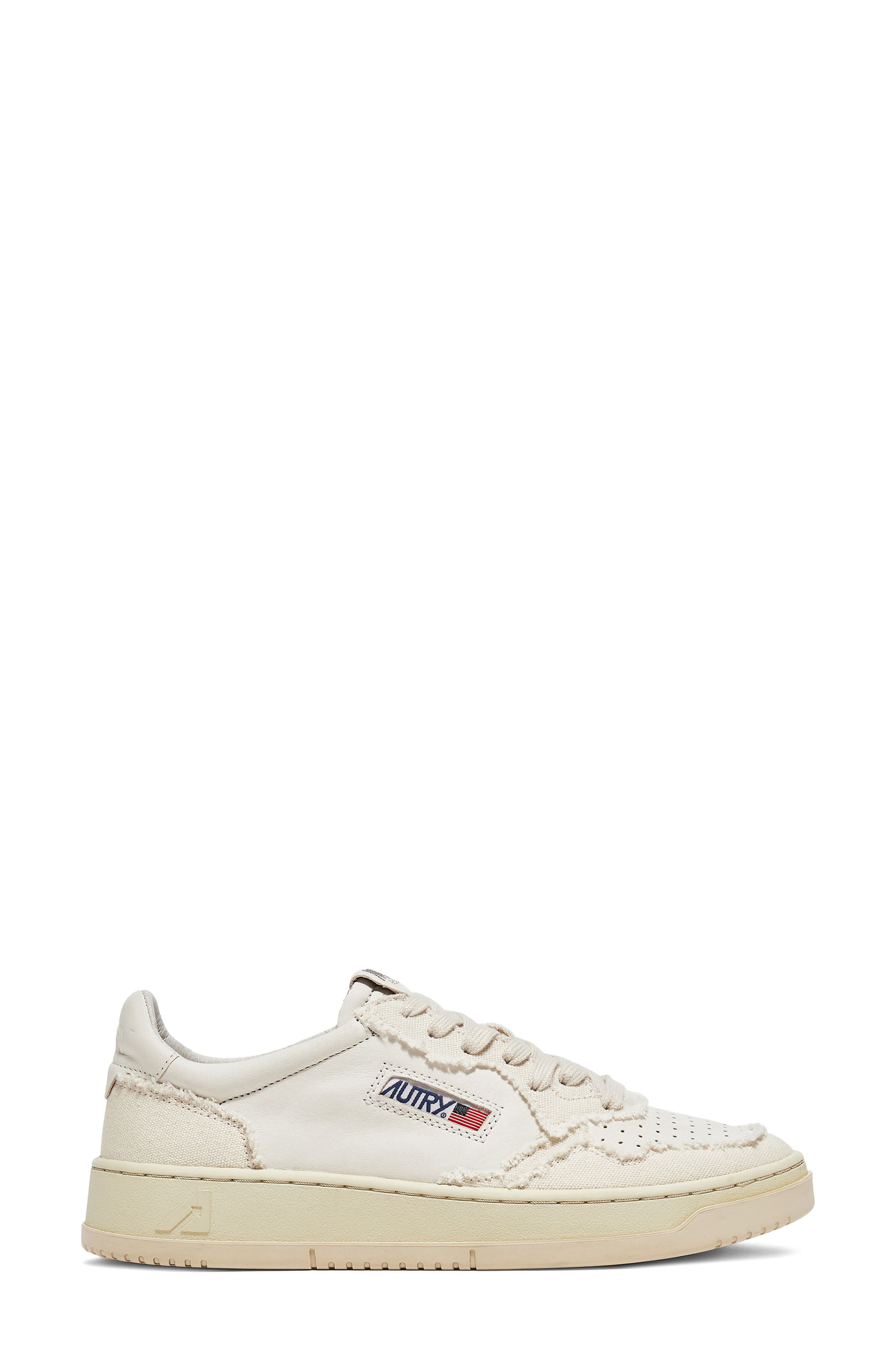 AUTRY Medalist Low Top Sneaker, Alternate, color, Canvas/ Bi Ivory