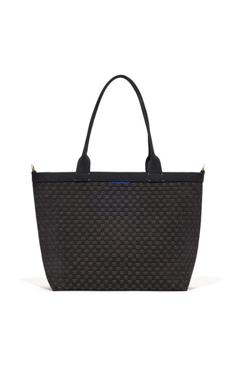The Lightweight Zip Tote