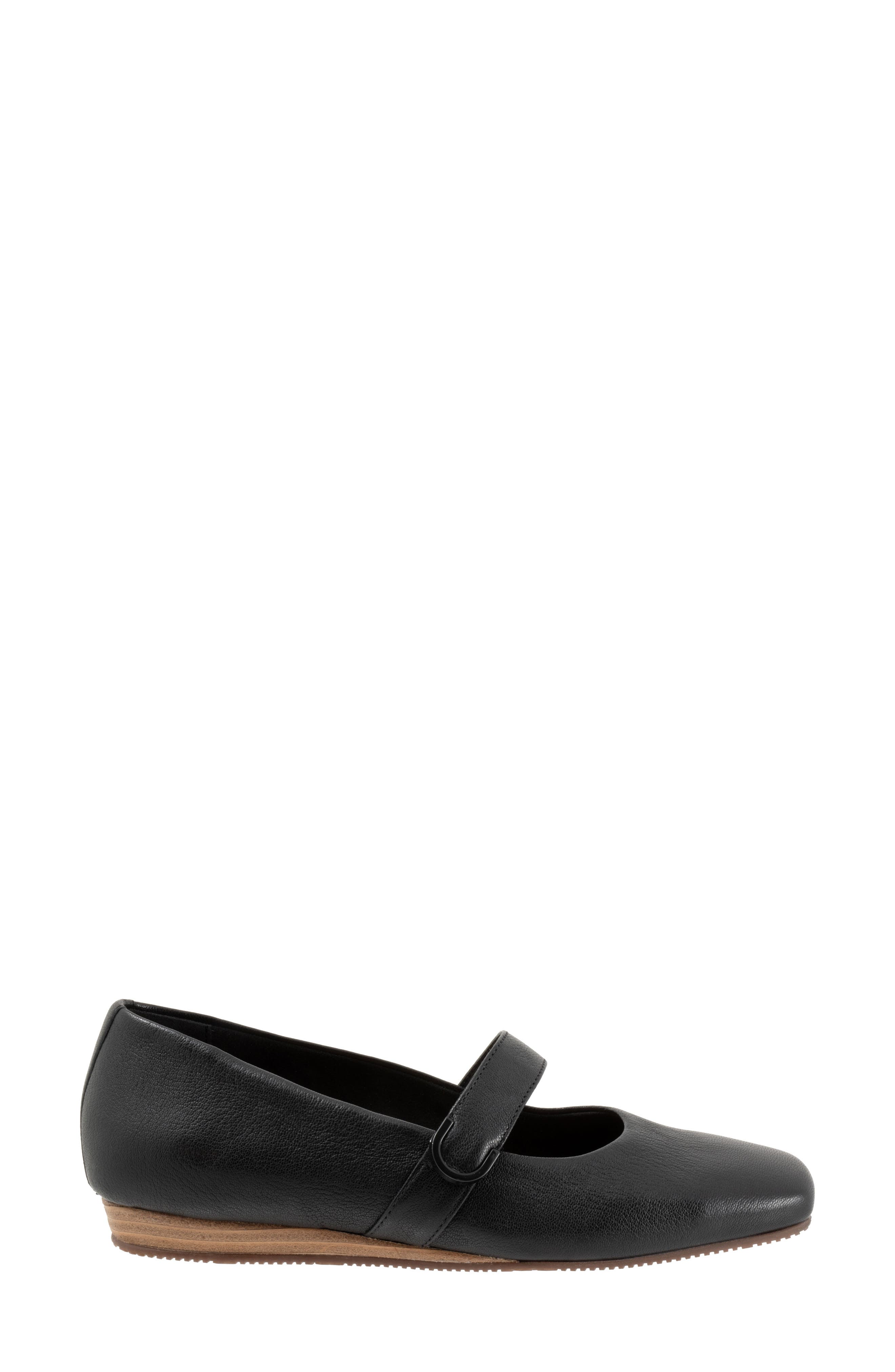 SoftWalk<sup>®</sup> Valdivia Mary Jane Flat, Alternate, color, Black