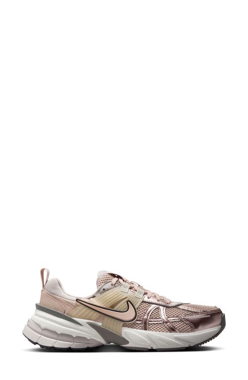 Nike V2k Run Sneaker