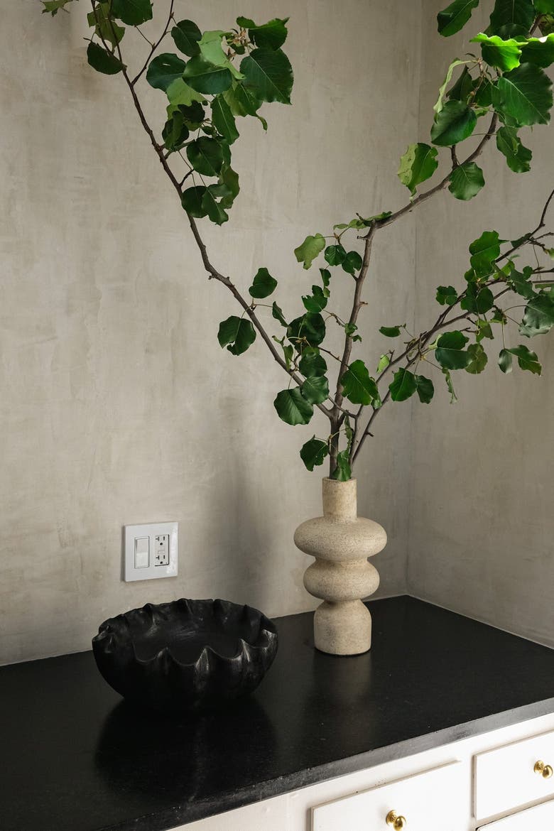 Ulun Vessel, Alternate, color, White
