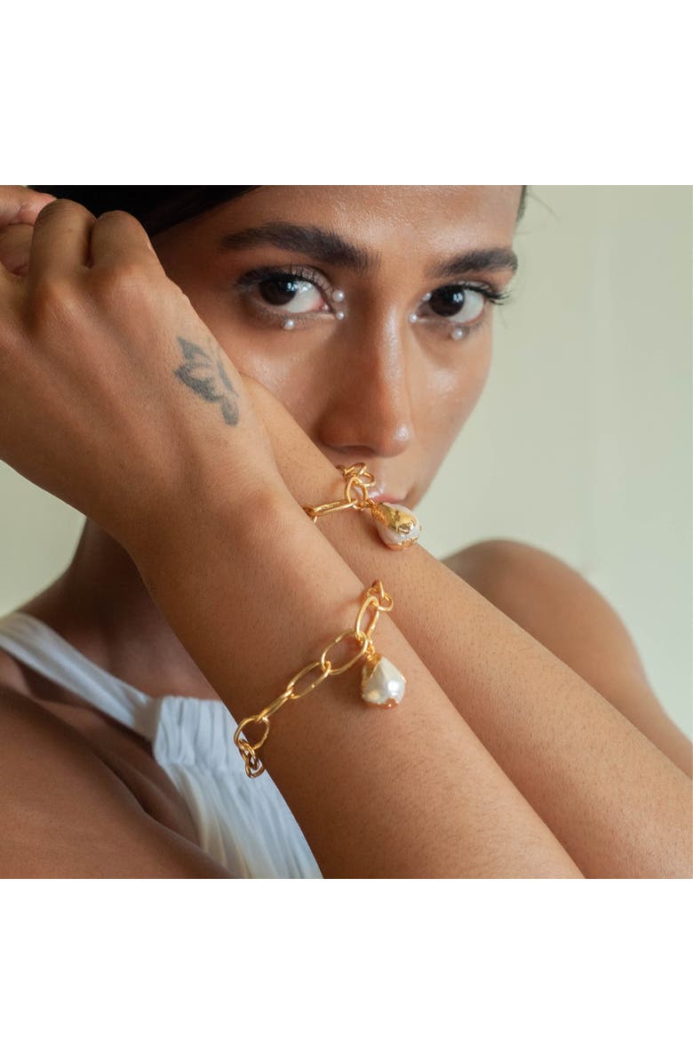 Dhwani Bhansal ONA BRACELET, Alternate, color, Gold Plated