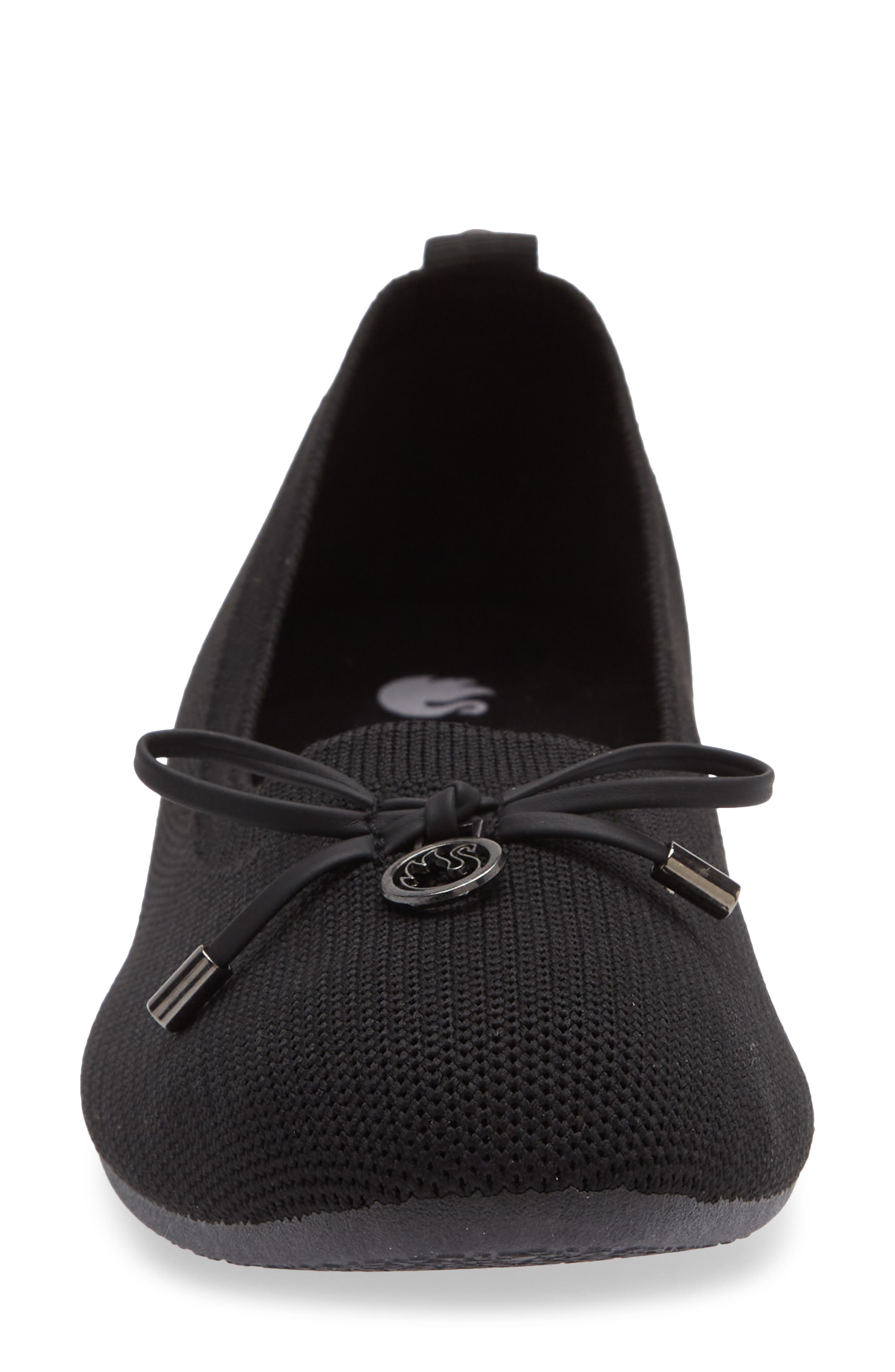 GLORIA VANDERBILT Ellery Bow Charm Knit Flat, Alternate, color, Black
