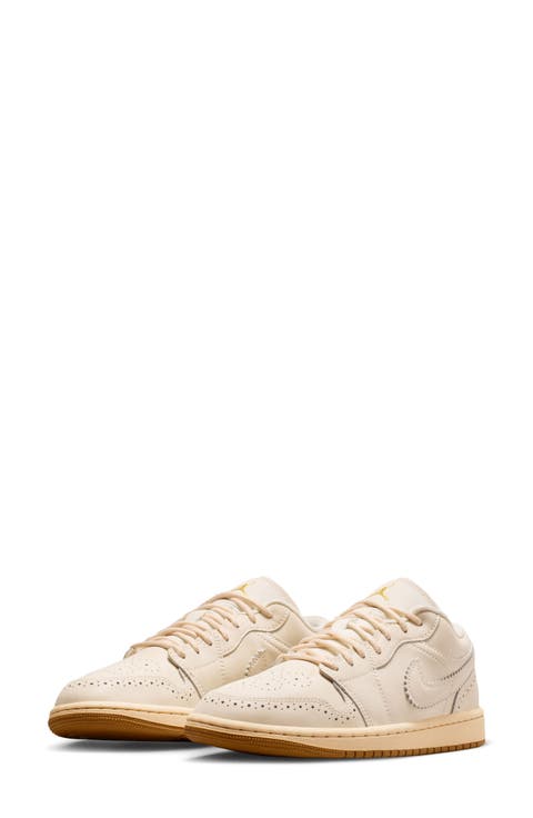 Nike Air Jordan 1 Low SE Sneaker