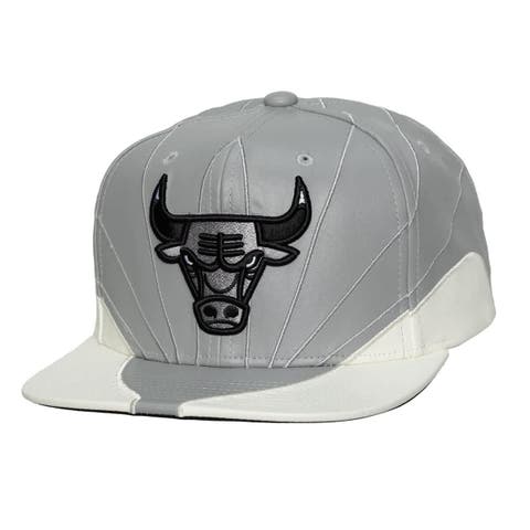 Gray/White Chicago Bulls Day 12 Two-Tone Faux Leather Snapback Hat