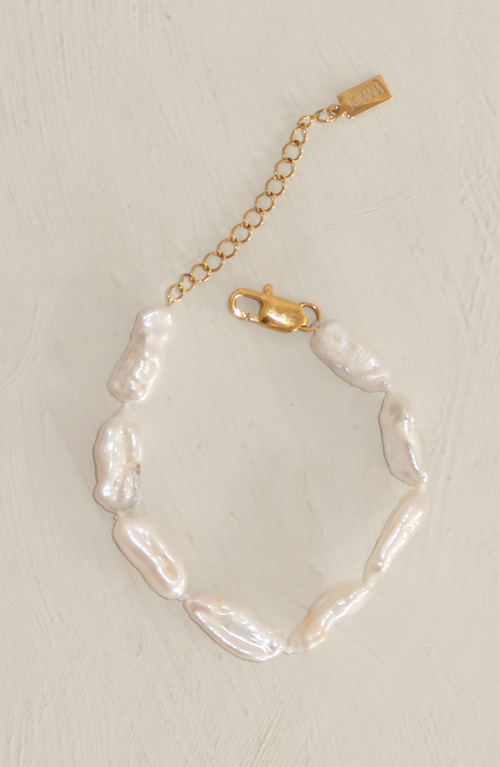 Joiana Jewelry Biwa Pearl Bracelet In White