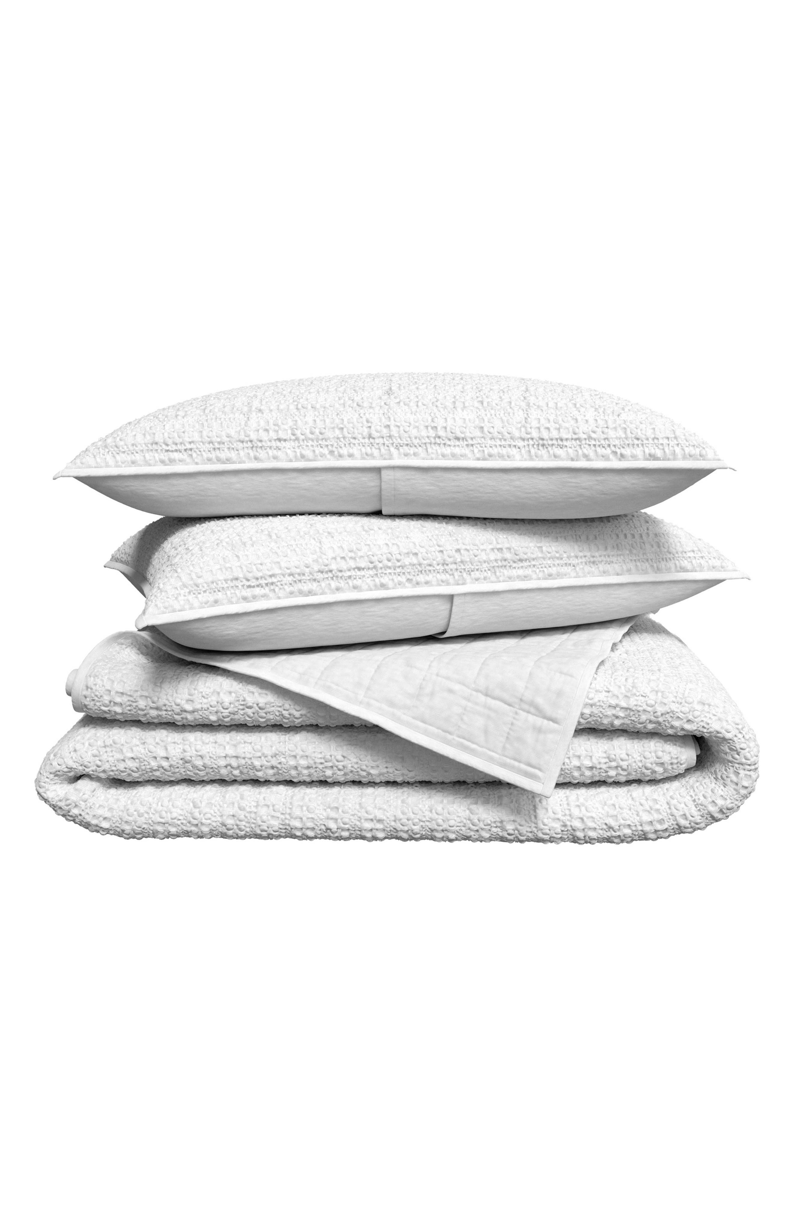 Woven & Weft Reversible Honeycomb Waffle Cotton Quilt & Sham Set