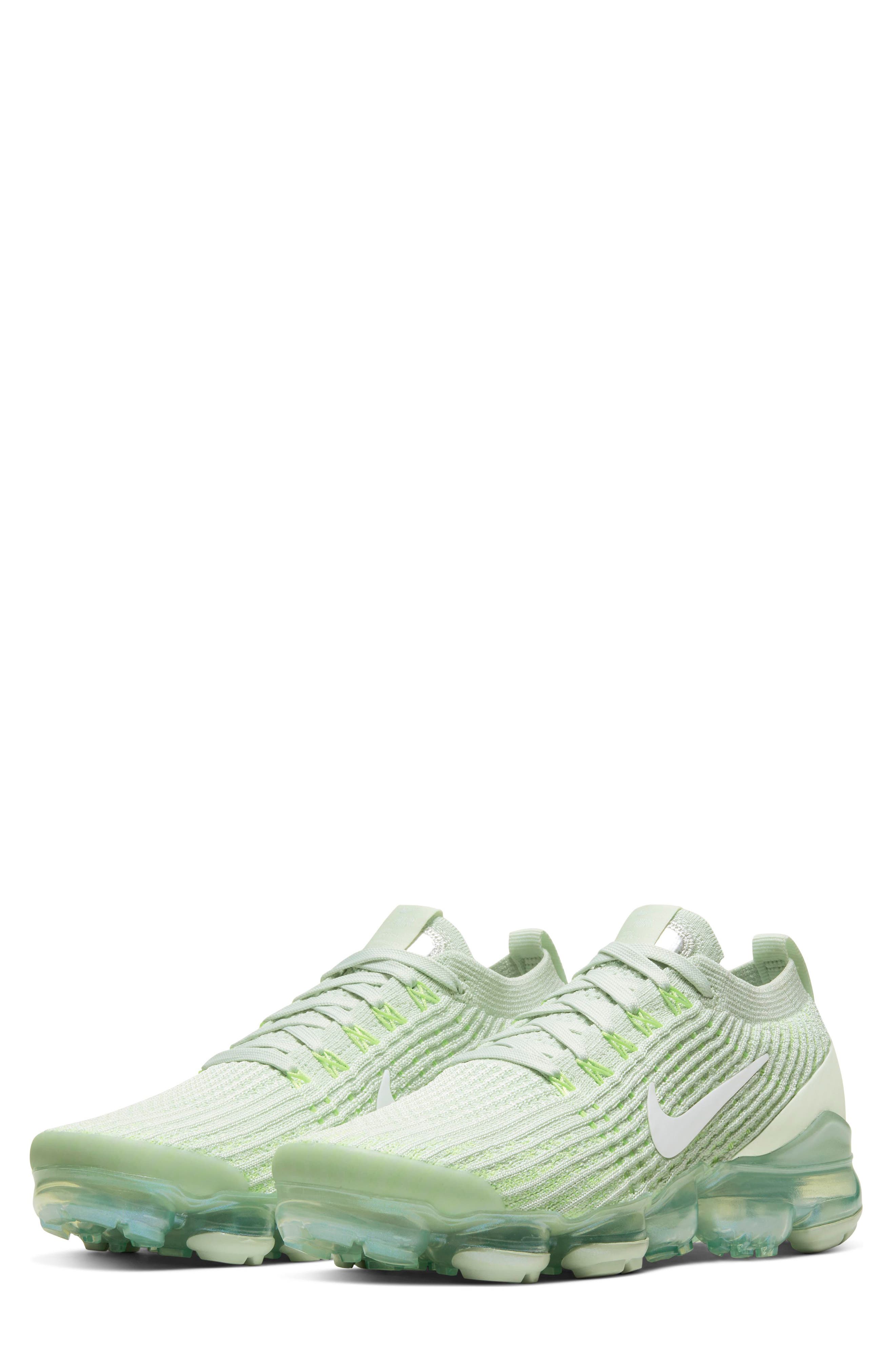 Nike Air VaporMax Flyknit 3 Sneaker, Main, color, 