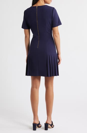 Kick Pleat Short Sleeve Stretch Crepe Dress