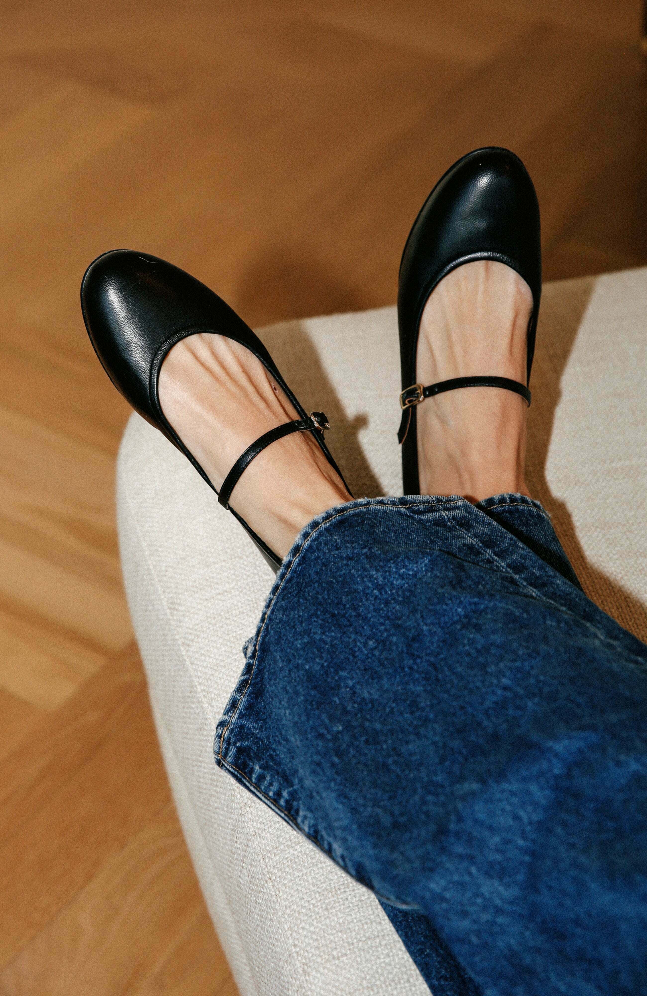 The Demi Jane Flat - image 4