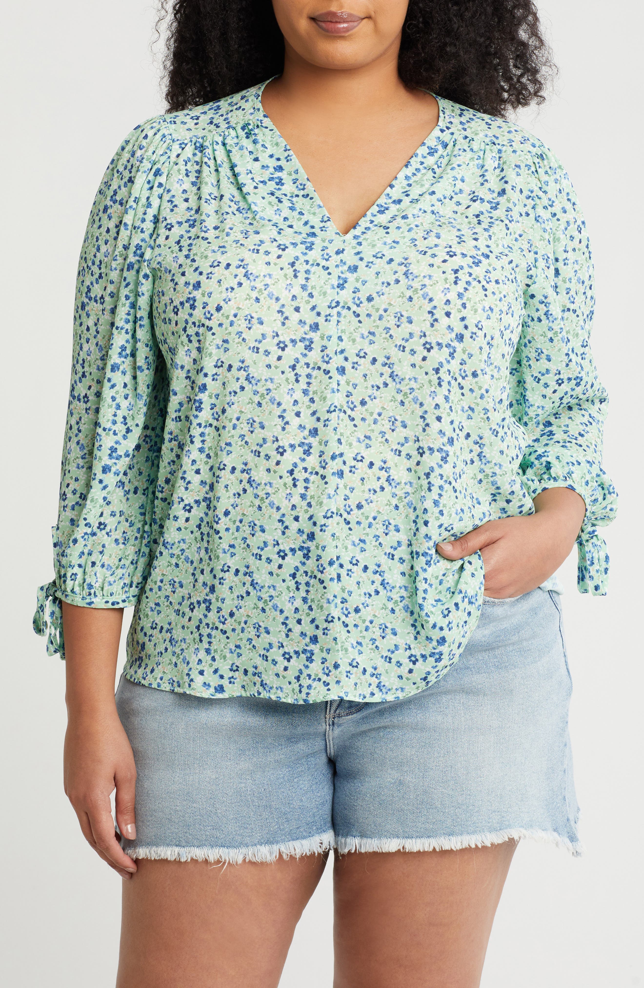 Renee C Ditsy Floral V-Neck Long Sleeve Top