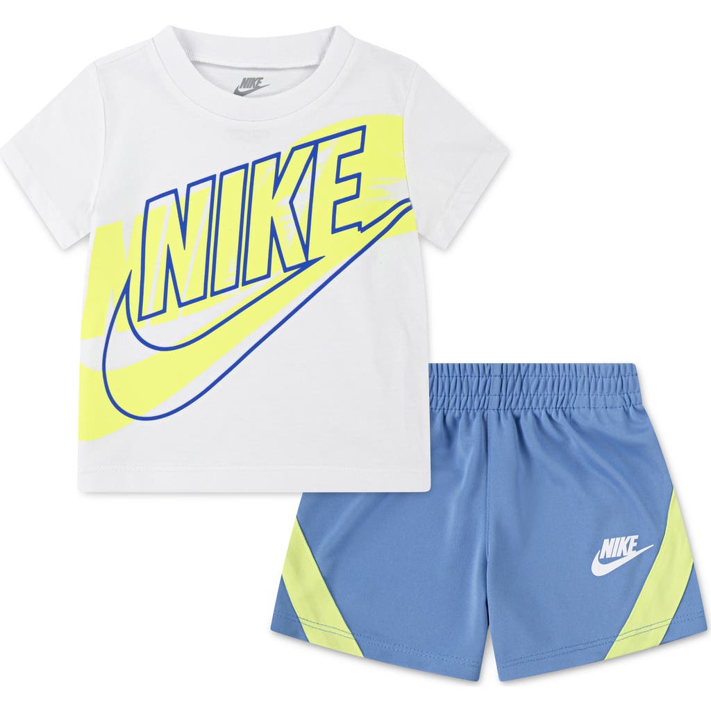 Nike Sportswear Toddler Boys "on The Move" T-shirt & Shorts Set