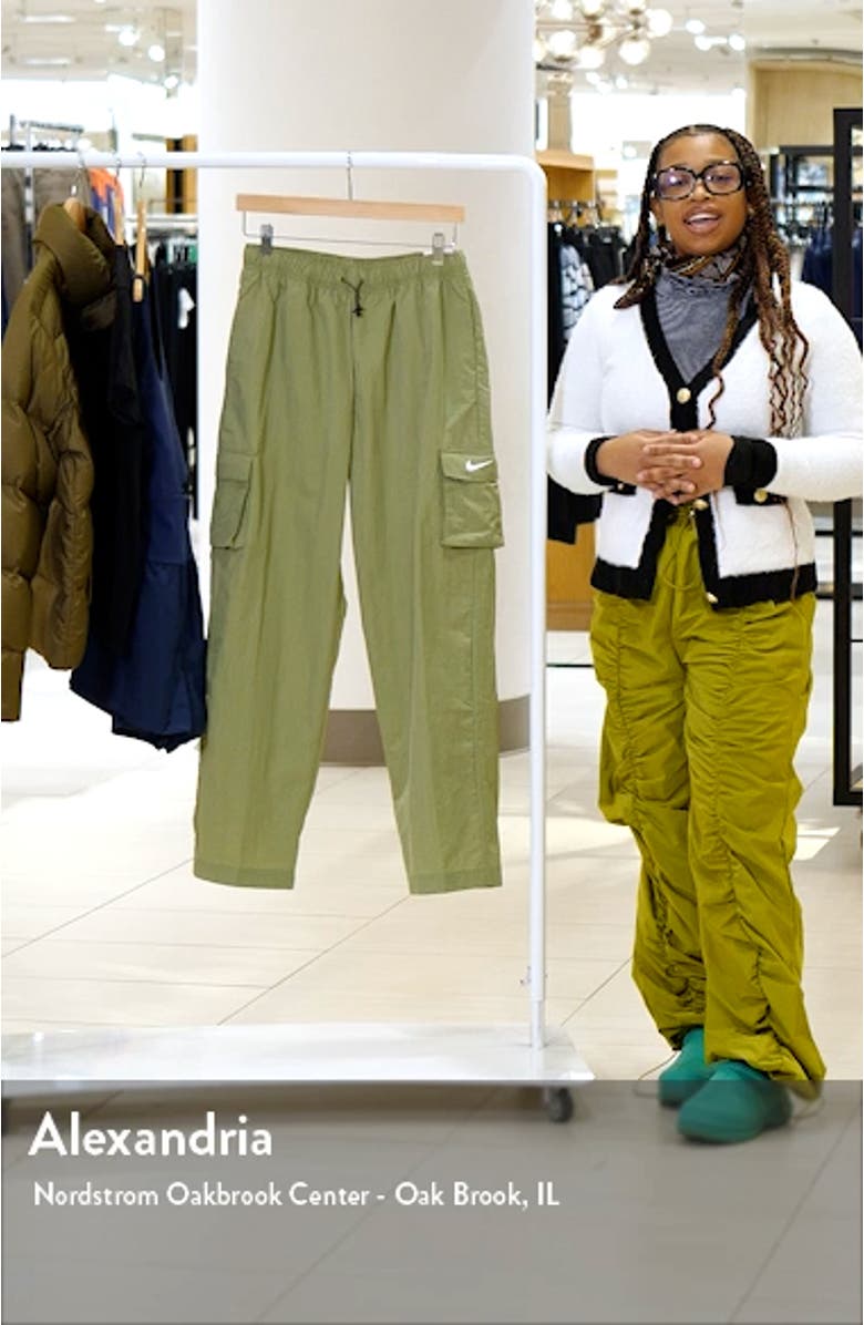 Sportswear Essential Cargo Pants, sales video thumbnail