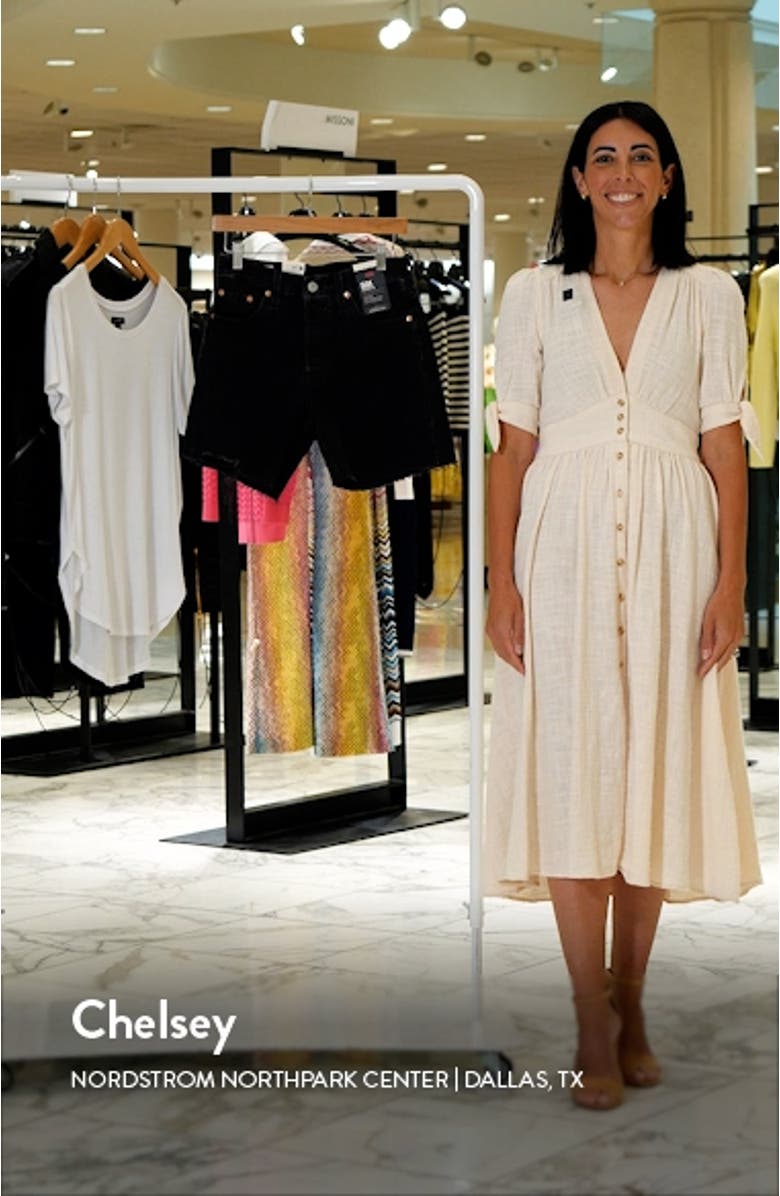 501<sup>®</sup> Mid Thigh Denim Shorts, sales video thumbnail