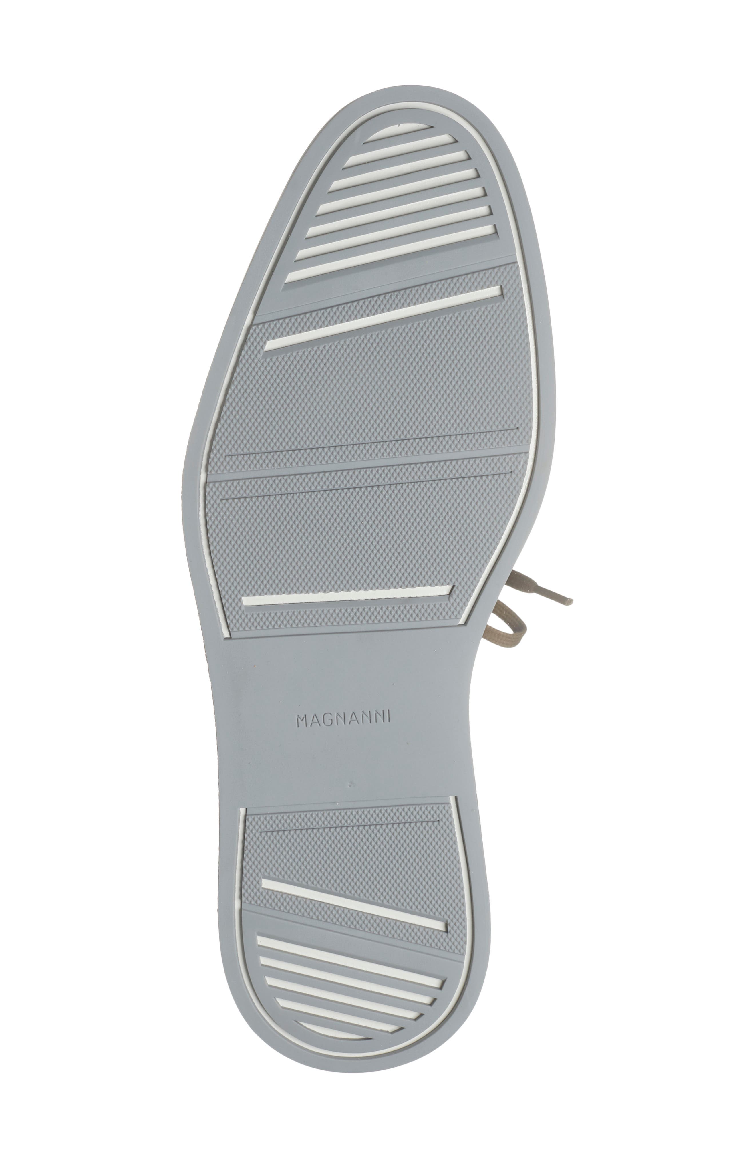 Magnanni Oslo Chukka Boot, Alternate, color, Taupe