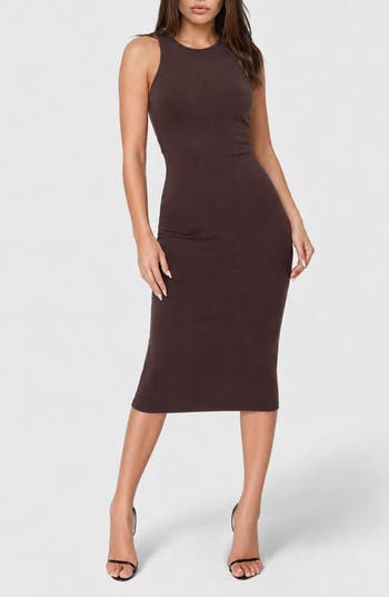Bebe Sleeveless Rib Midi Dress In Coffee