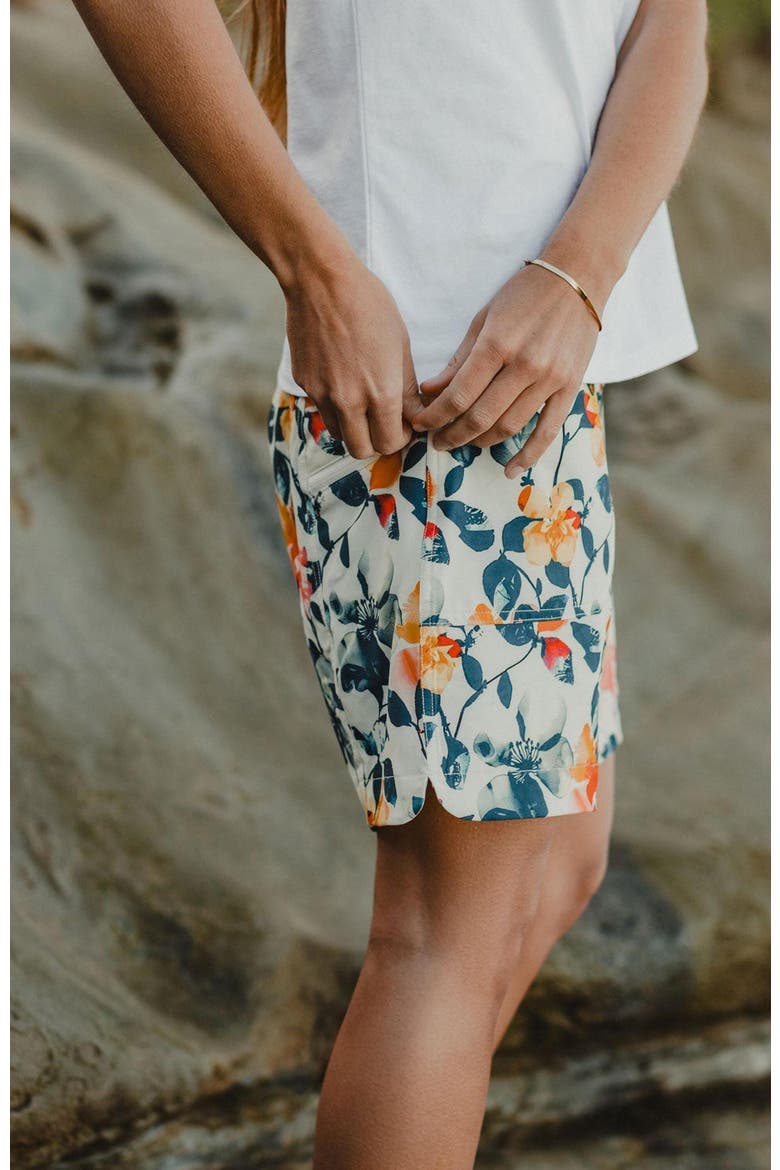 Sienna 7" Short, Alternate, color, Hero Floral