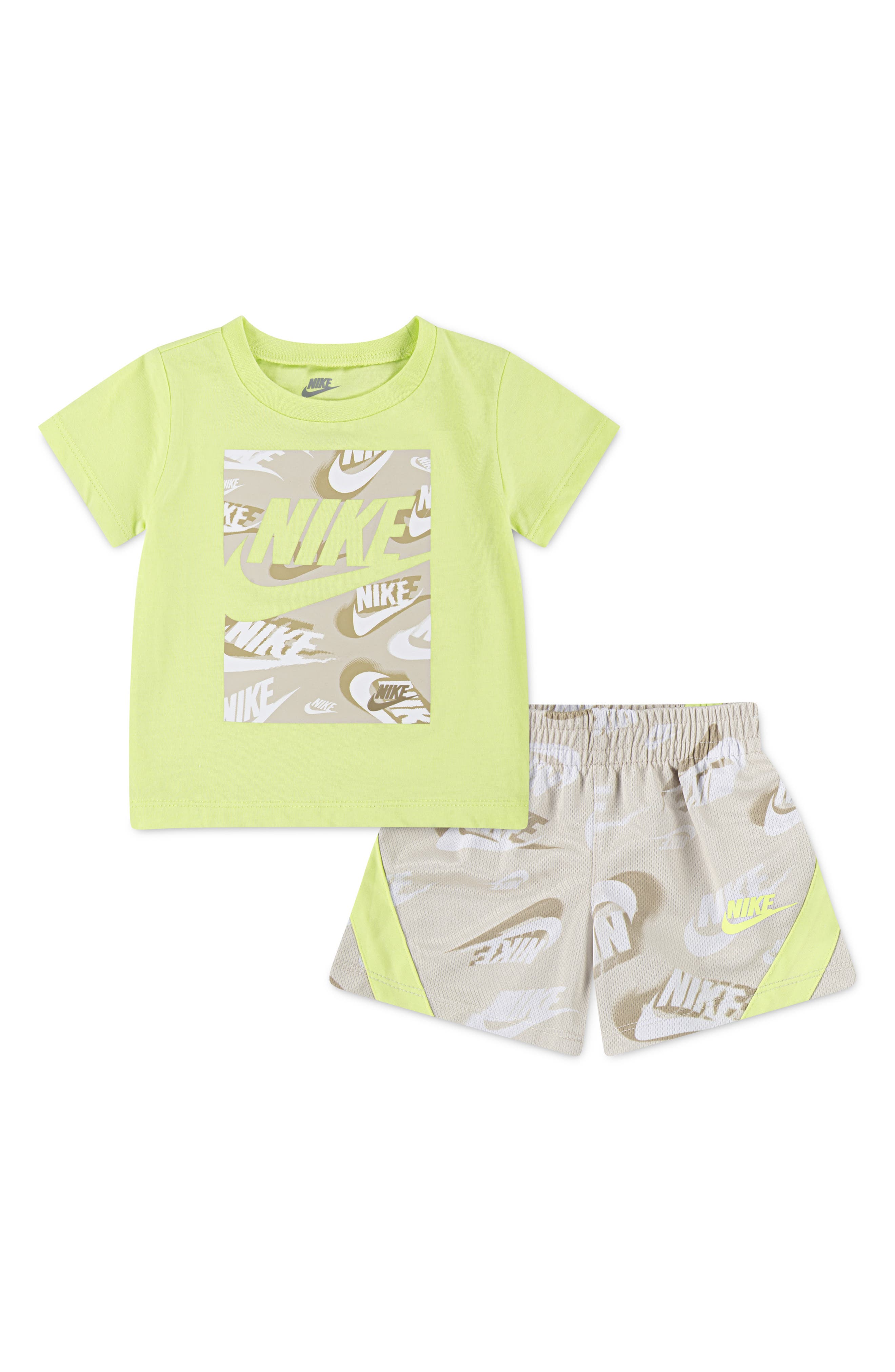 Nike Sportswear Dri-FIT T-Shirt & Mesh Shorts Set