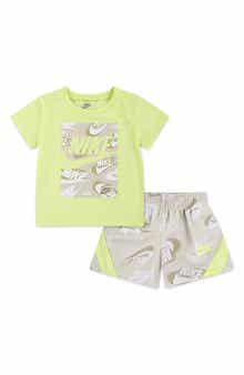 Nike Sportswear Dri-FIT T-Shirt & Mesh Shorts Set