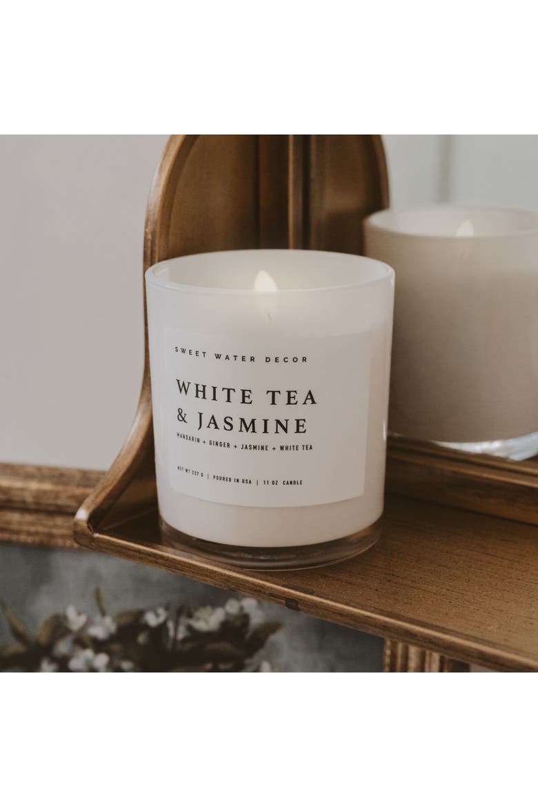 White Tea and Jasmine 11 oz Soy Candle, Alternate, color, White Tea and Jasmine